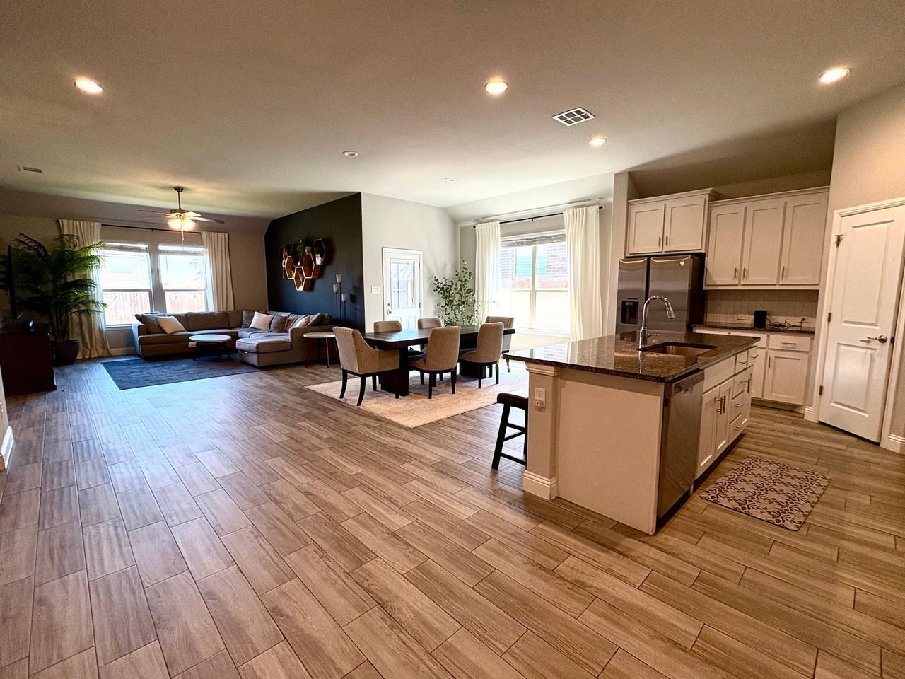 1031 Pitch Pine St - Photo 5 of 27