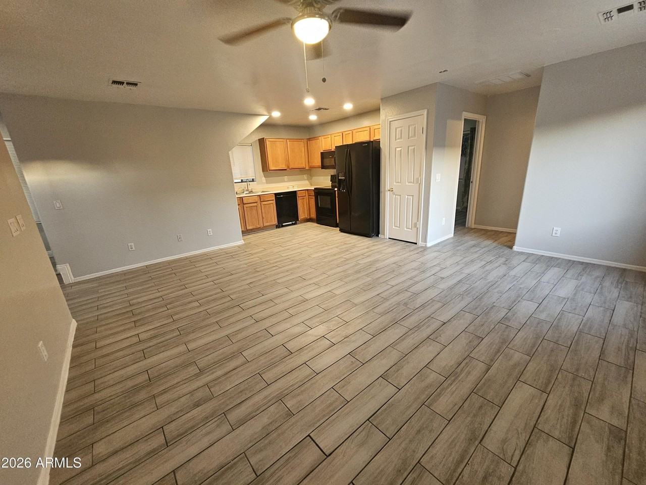 7355 N Black Canyon Hwy #2 - Photo 2 of 12