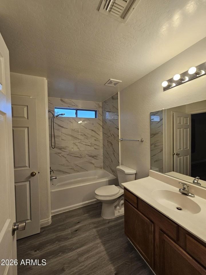 7355 N Black Canyon Hwy #2 - Photo 7 of 12
