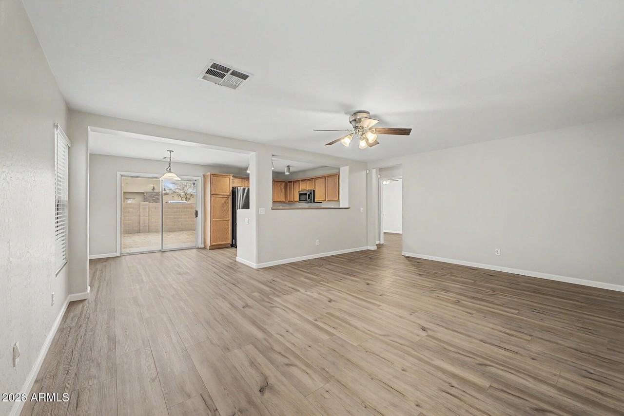 2435 E Olivine Rd - Photo 3 of 23