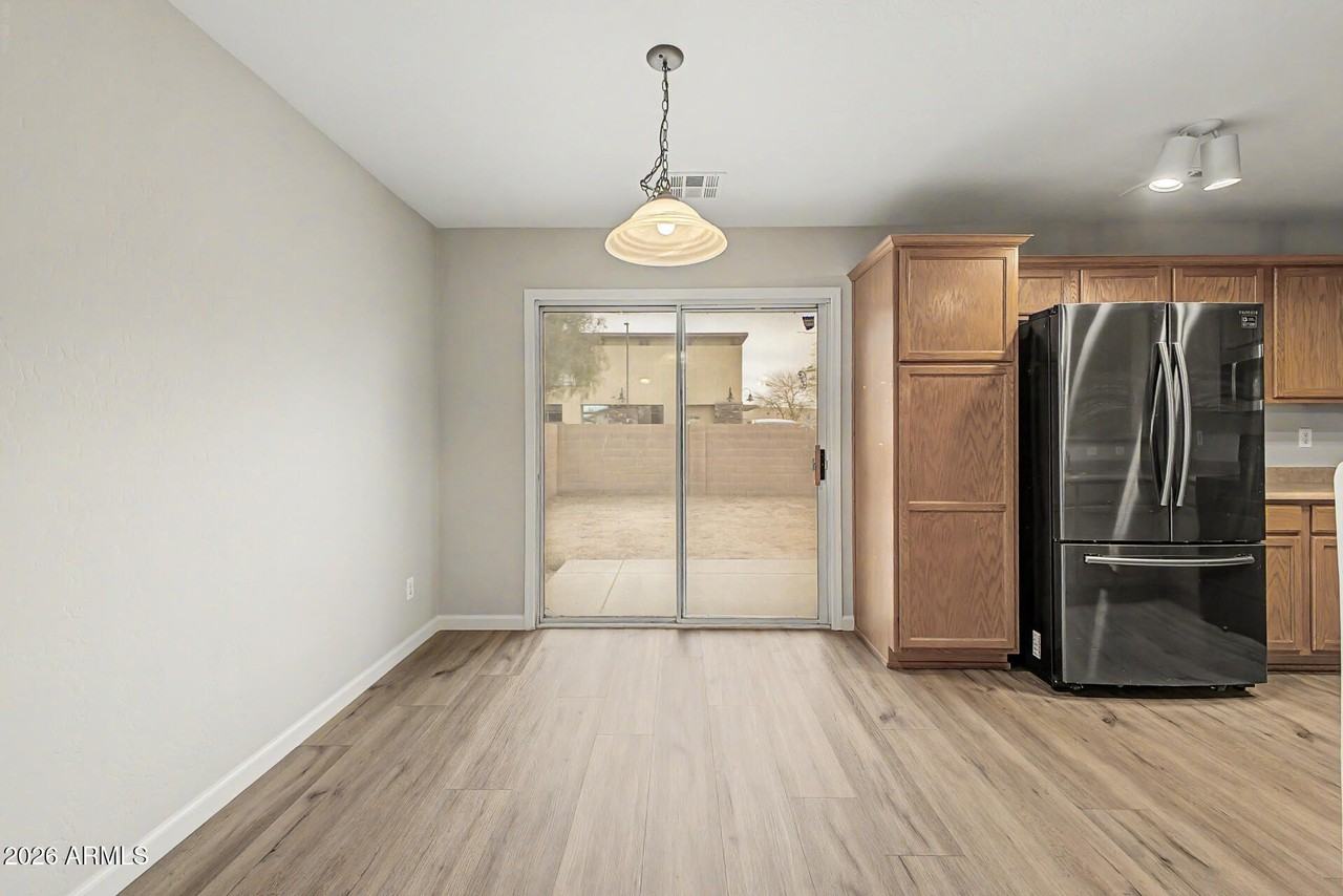 2435 E Olivine Rd - Photo 5 of 23