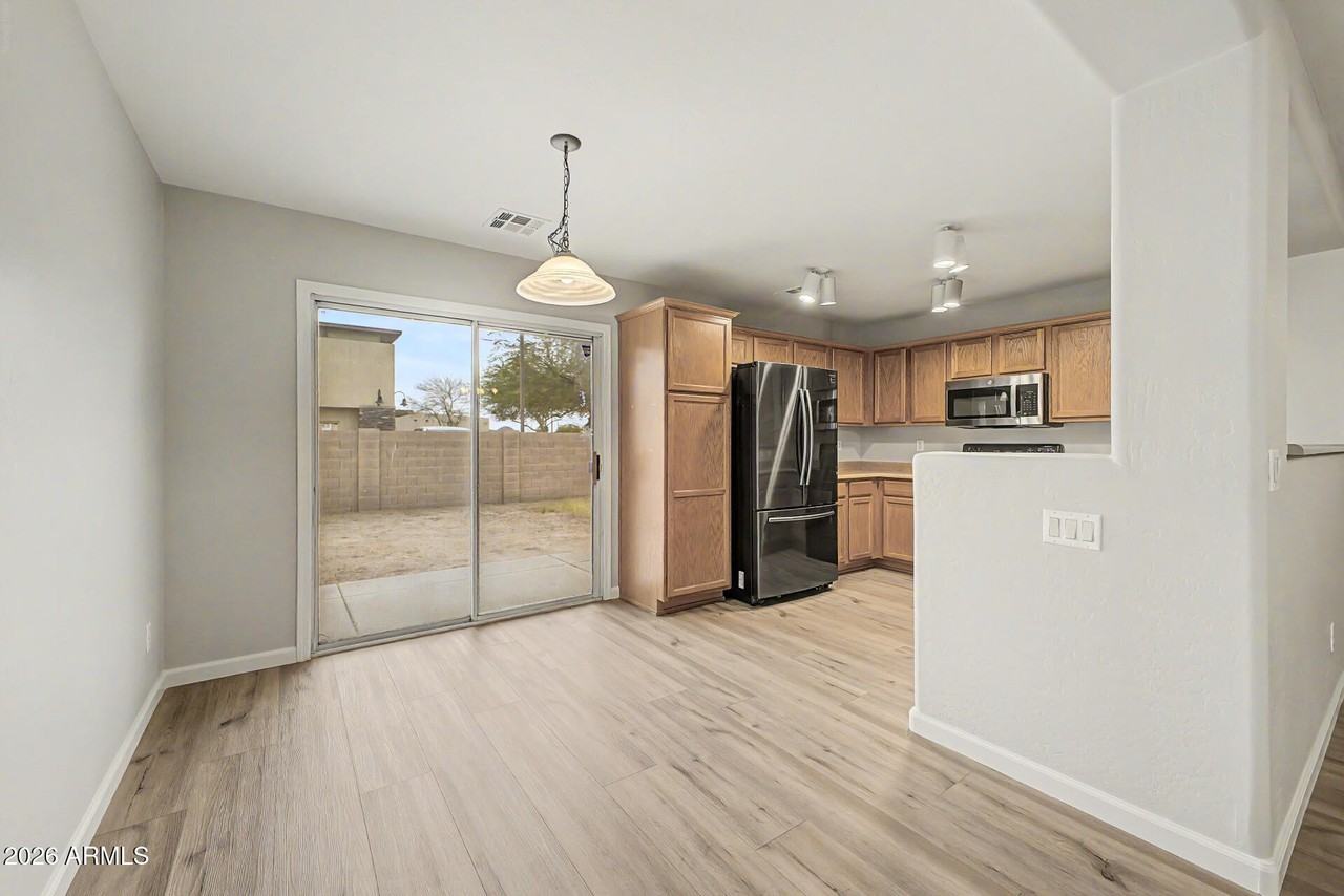2435 E Olivine Rd - Photo 6 of 23