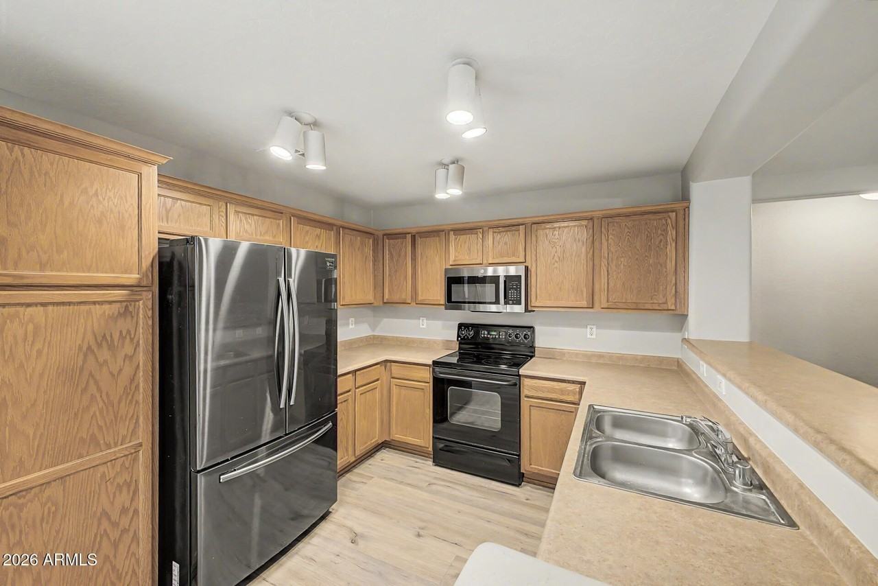 2435 E Olivine Rd - Photo 7 of 23
