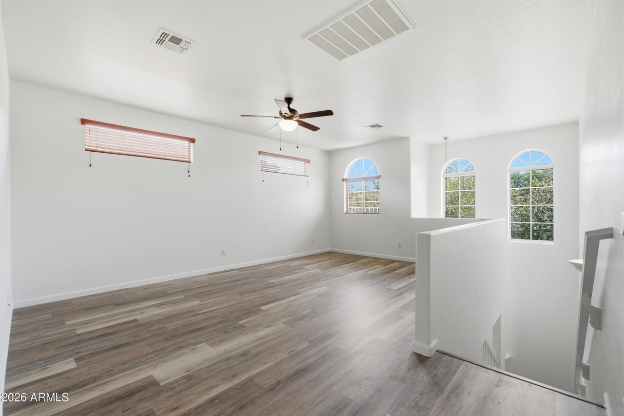 4157 E Santa Fe Ln - Photo 3 of 46