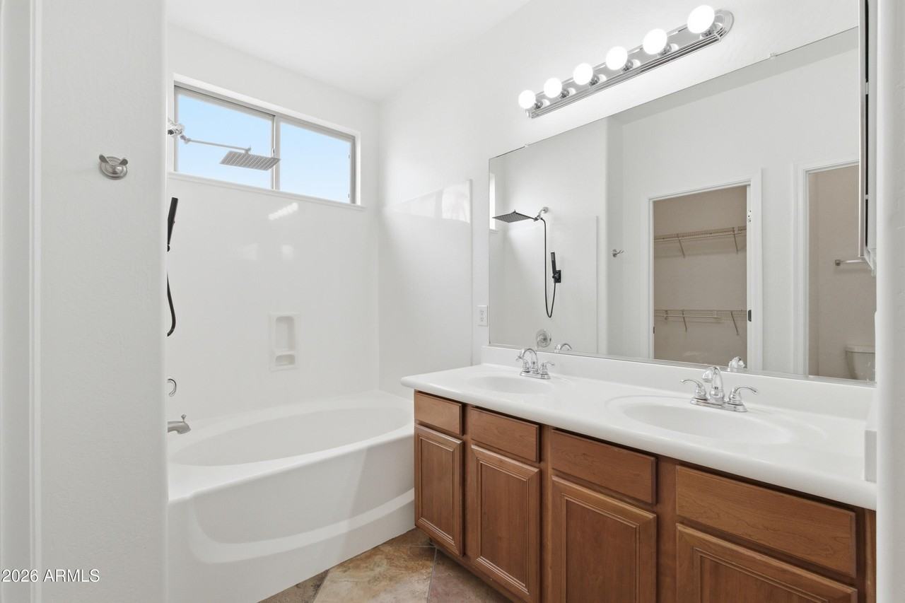 4157 E Santa Fe Ln - Photo 4 of 46