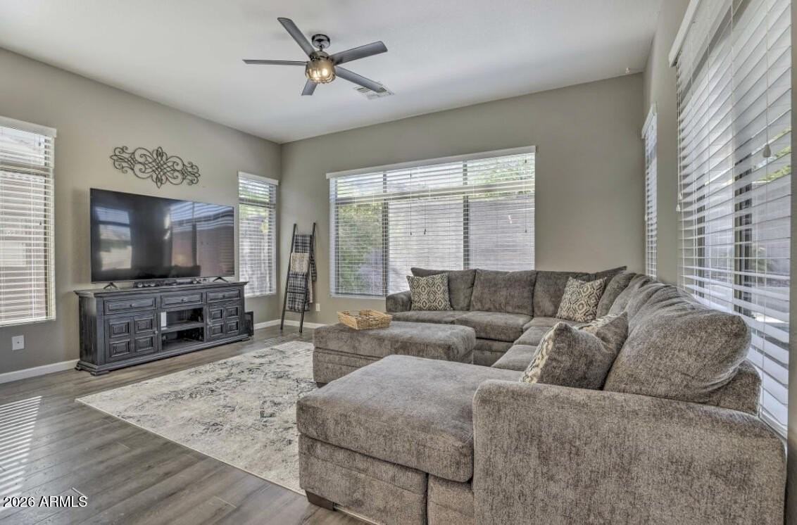 17977 W Hubbard Dr - Photo 4 of 33