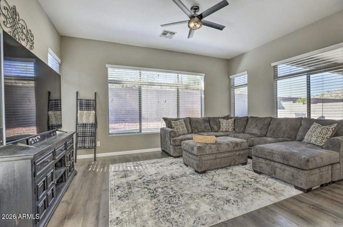 17977 W Hubbard Dr - Photo 5 of 33