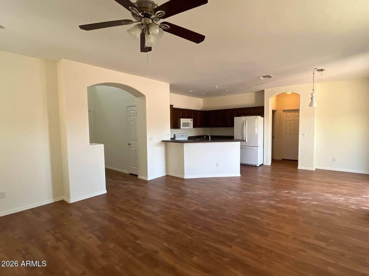 22257 N Gibson Dr - Photo 3 of 12