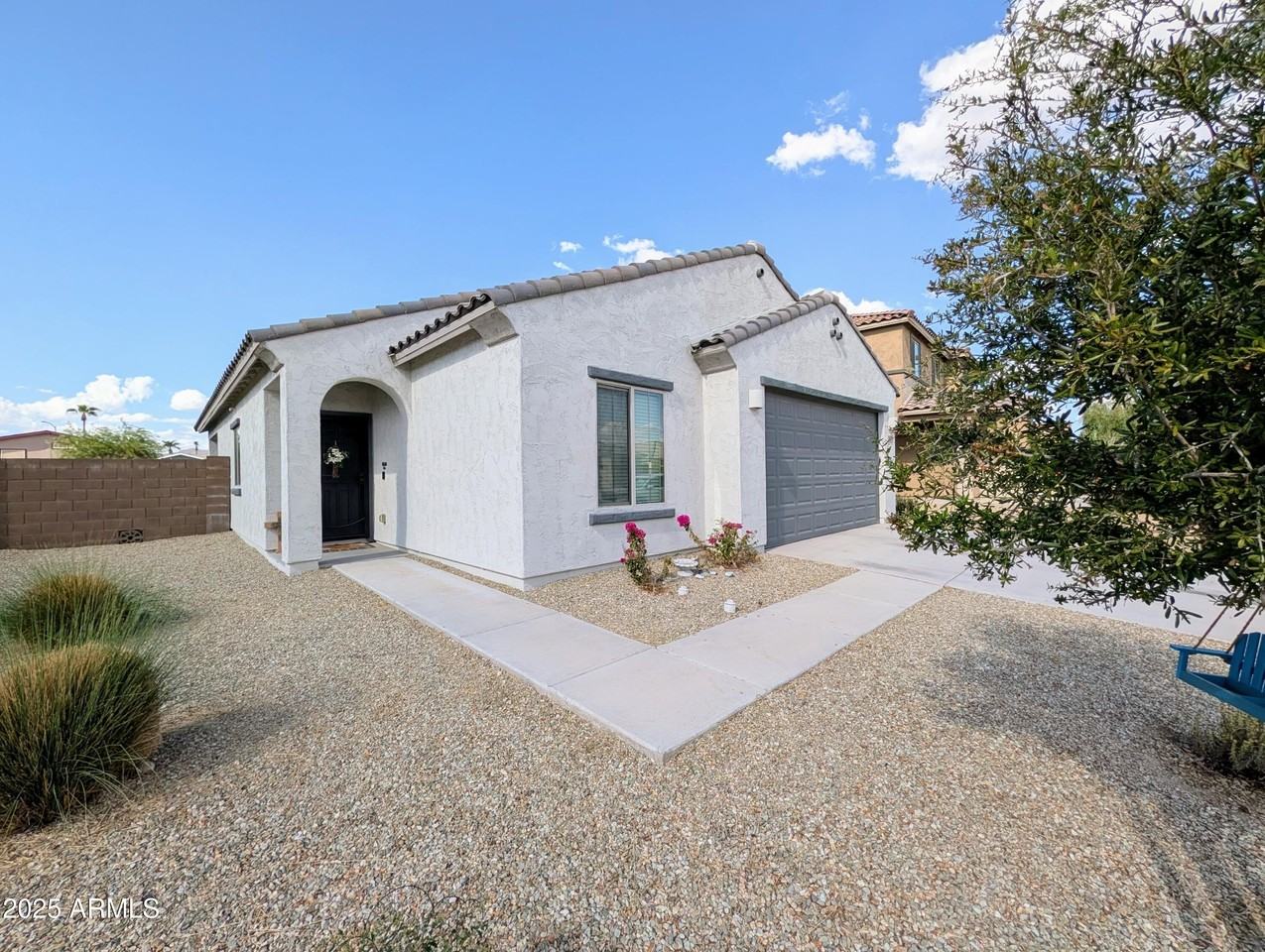 24458 W Verlea Dr - Photo 2 of 50