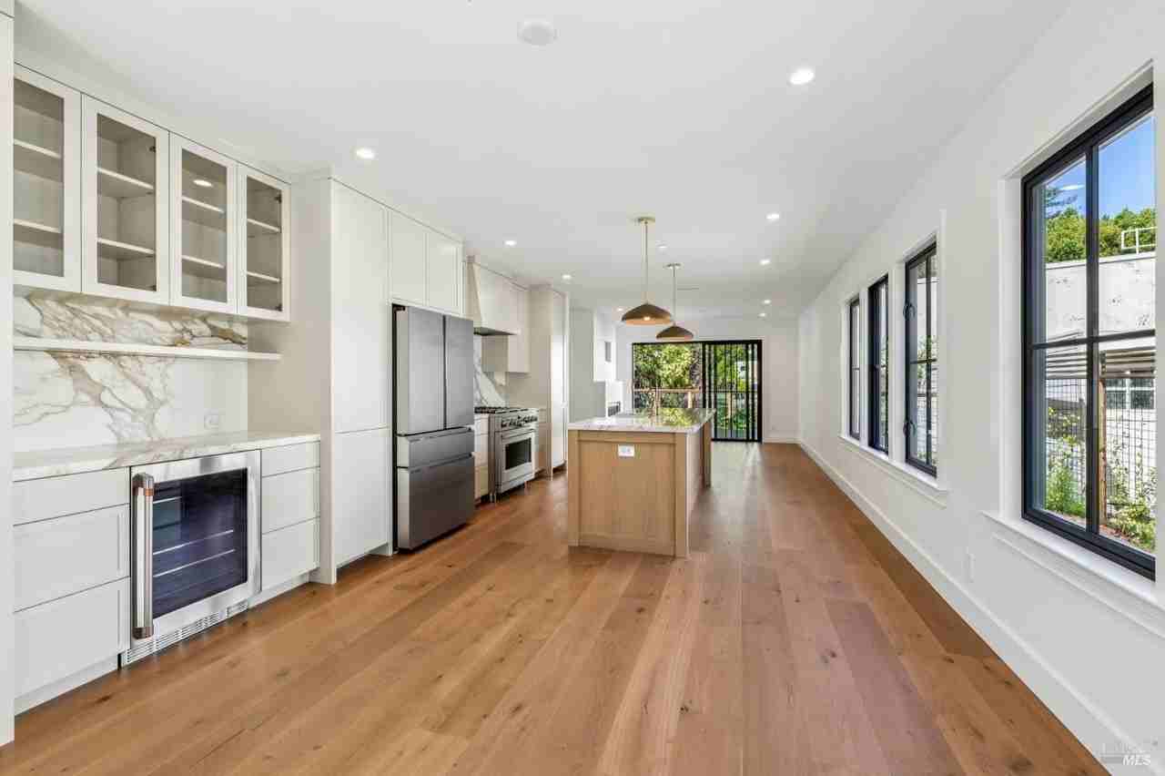 233 Monte Vista Ave - Photo 3 of 26