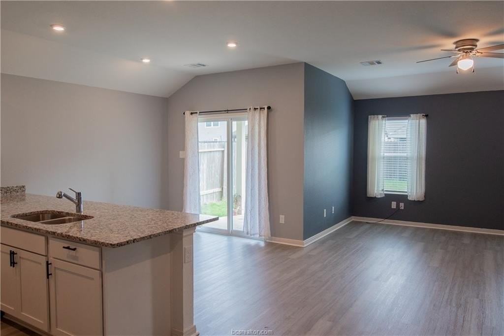 6021 Toby Bnd - Photo 5 of 20