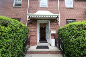 featured image of 225 3rd St
