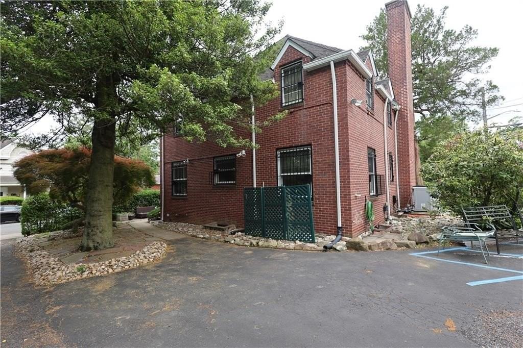 225 3rd St - Photo 2 of 22