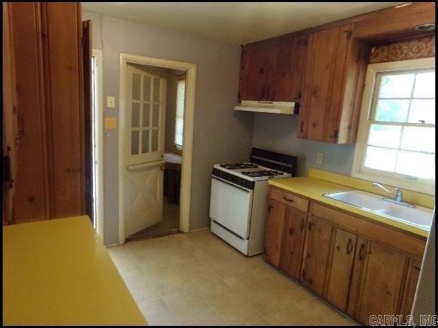 7518 F St - Photo 7 of 20