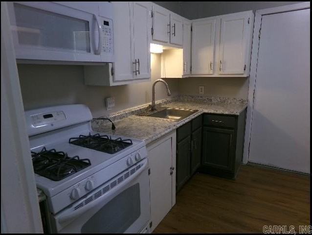 2107 Muldrow Dr - Photo 7 of 23