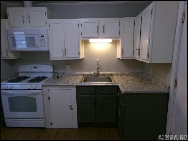 2107 Muldrow Dr - Photo 5 of 21