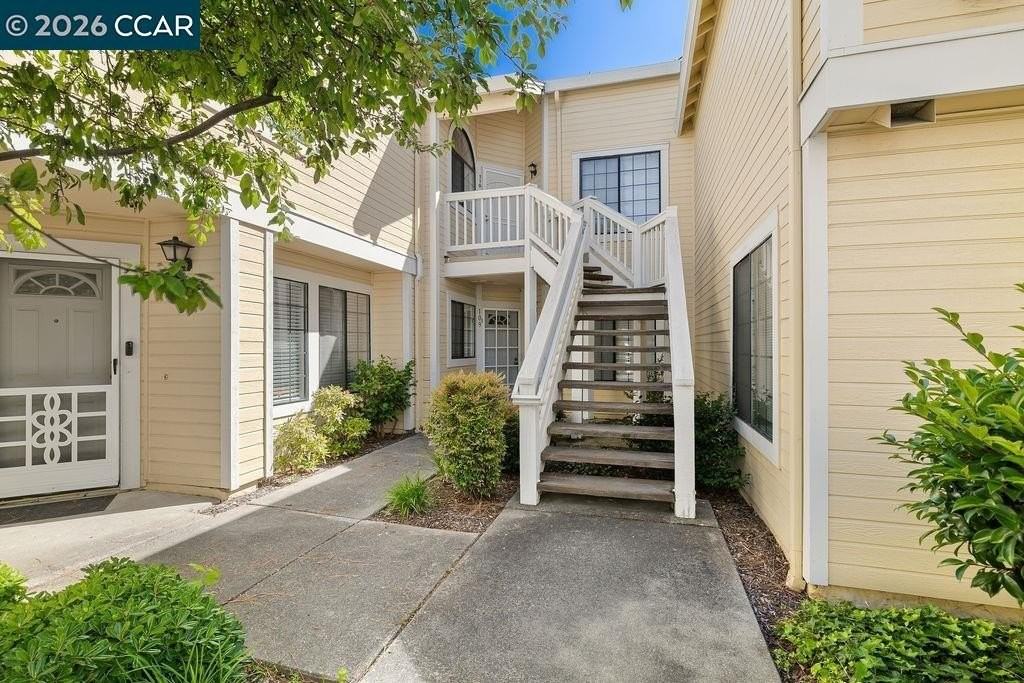 109 Devonwood - Photo 2 of 42