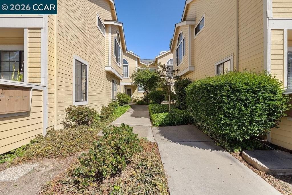 109 Devonwood - Photo 3 of 42