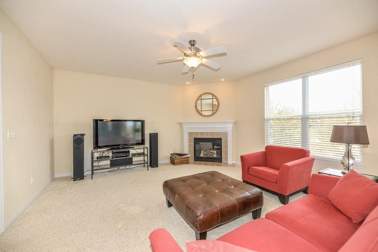 4222 Lighthouse Ln - Photo 6 of 20