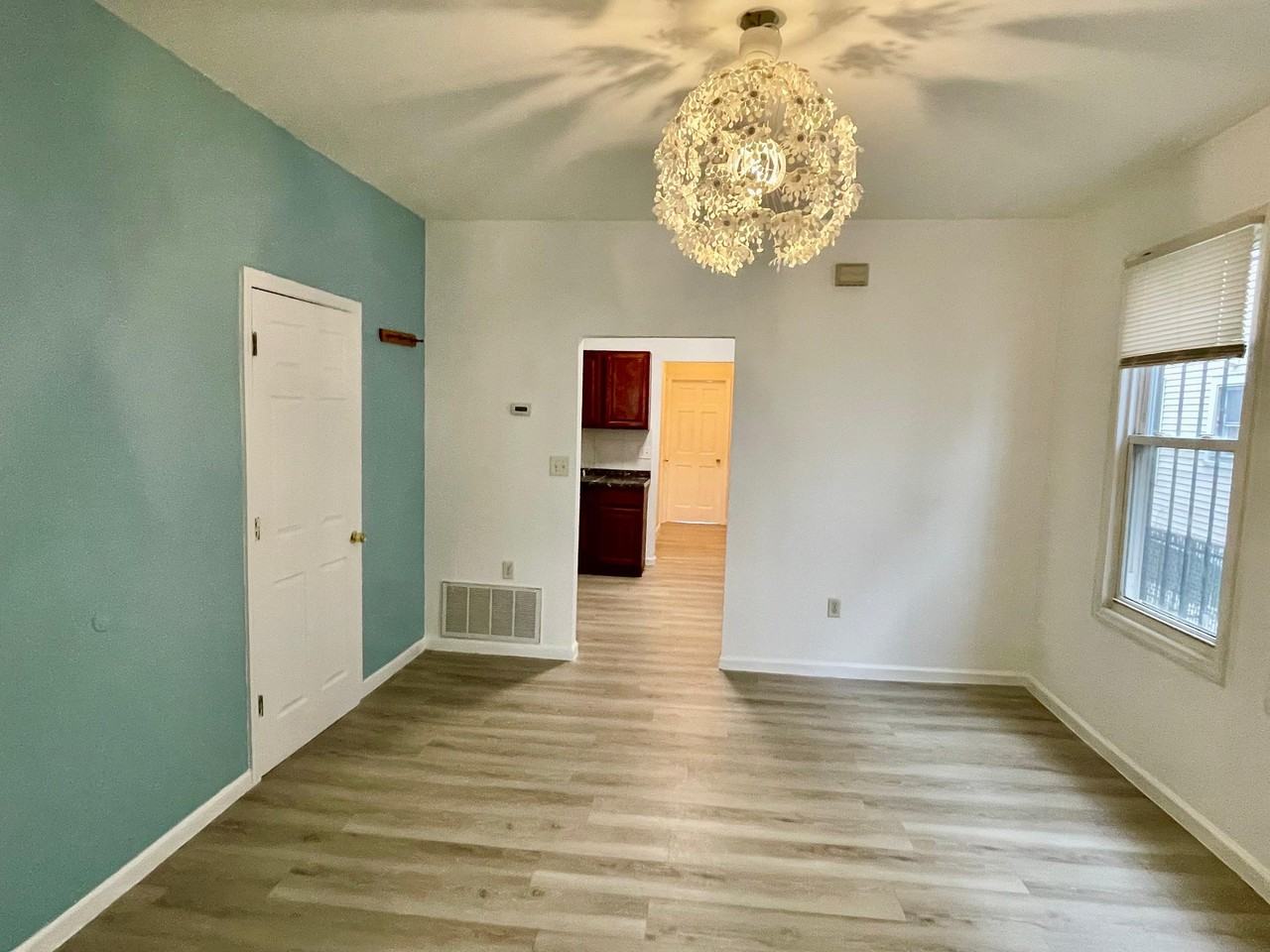 218 Columbia Ave #1R - Photo 3 of 14