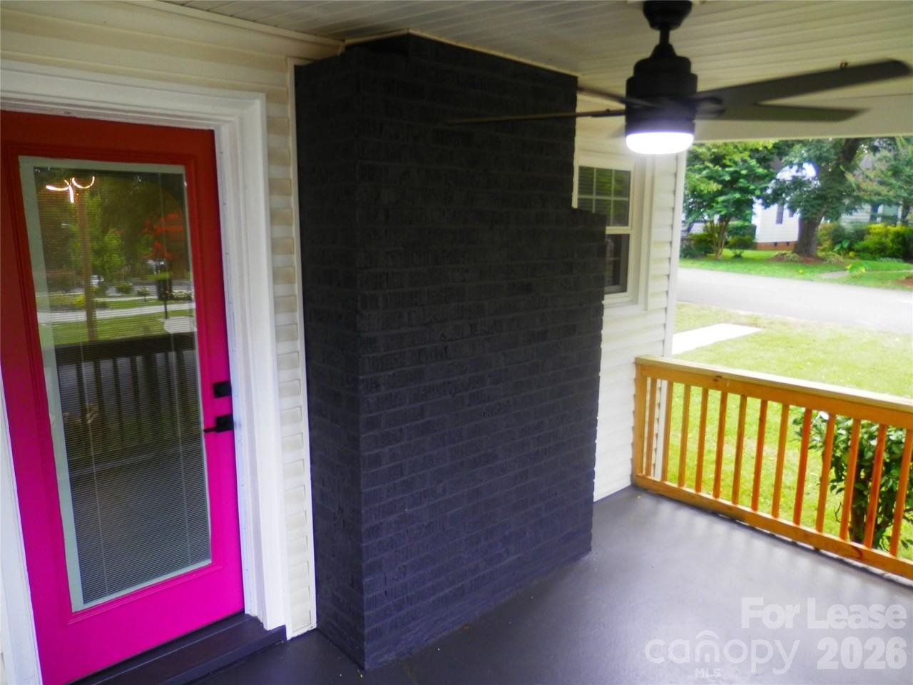 1416 Effingham Rd - Photo 4 of 27