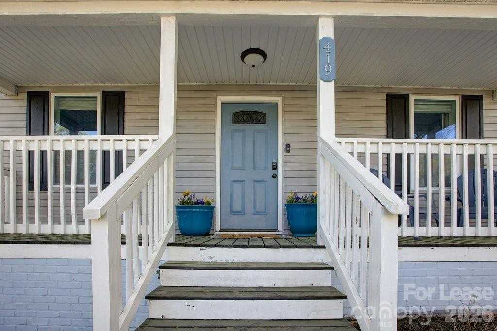 419 N East Ave - Photo 3 of 39