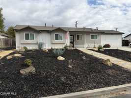 featured image of 1332 Calle Crisantemo