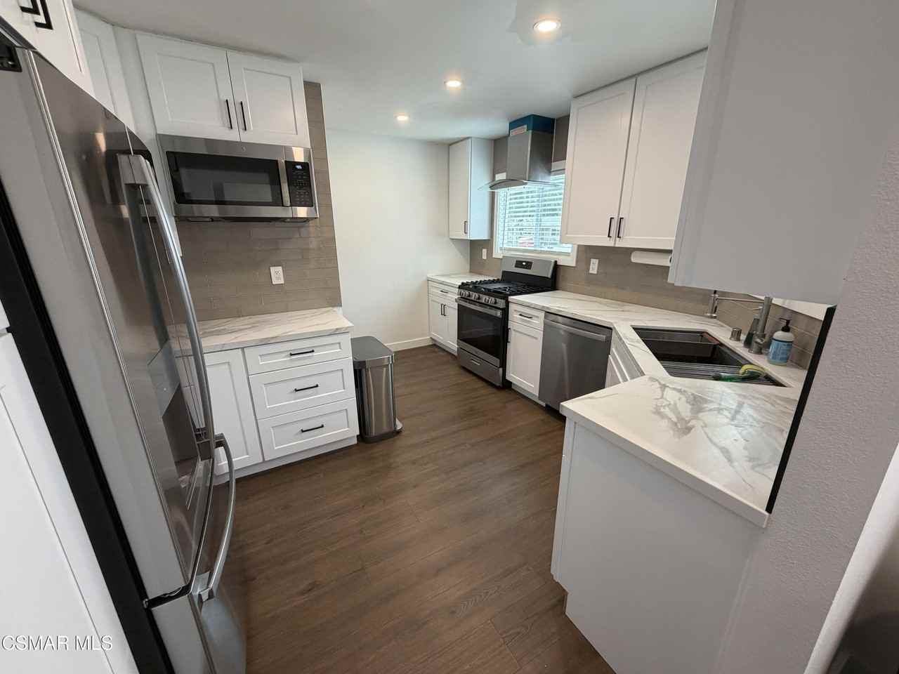 1332 Calle Crisantemo - Photo 2 of 17