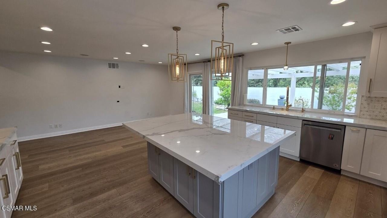 2190 Aspenpark Ct - Photo 5 of 23