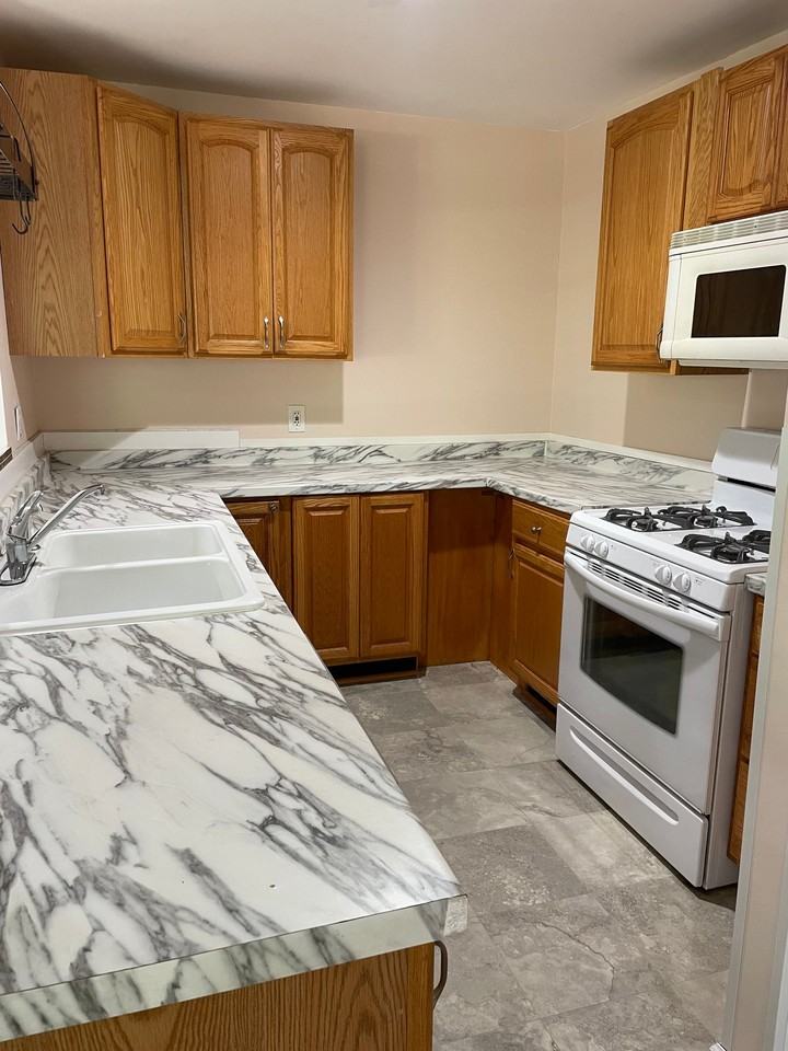 36 Winged Foot Ln - Photo 2 of 20