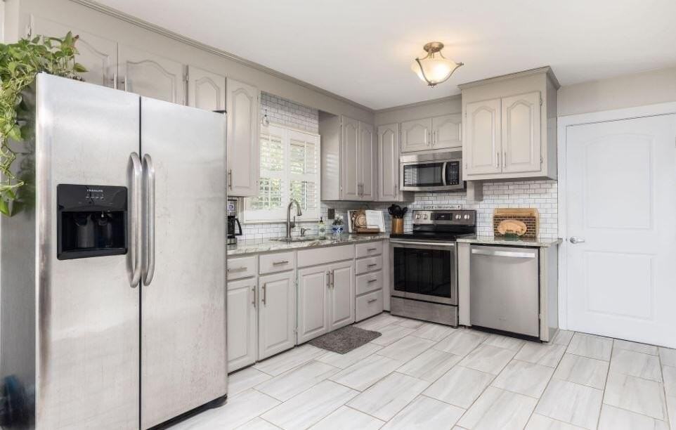 1208 Penny Cir - Photo 6 of 19