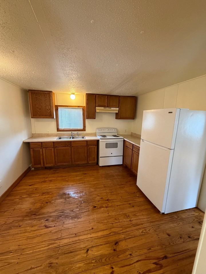 9909 Farris Loop - Photo 2 of 6