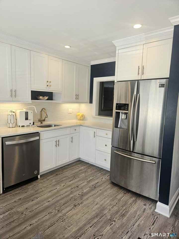 24 East Ave #3 - Photo 4 of 21