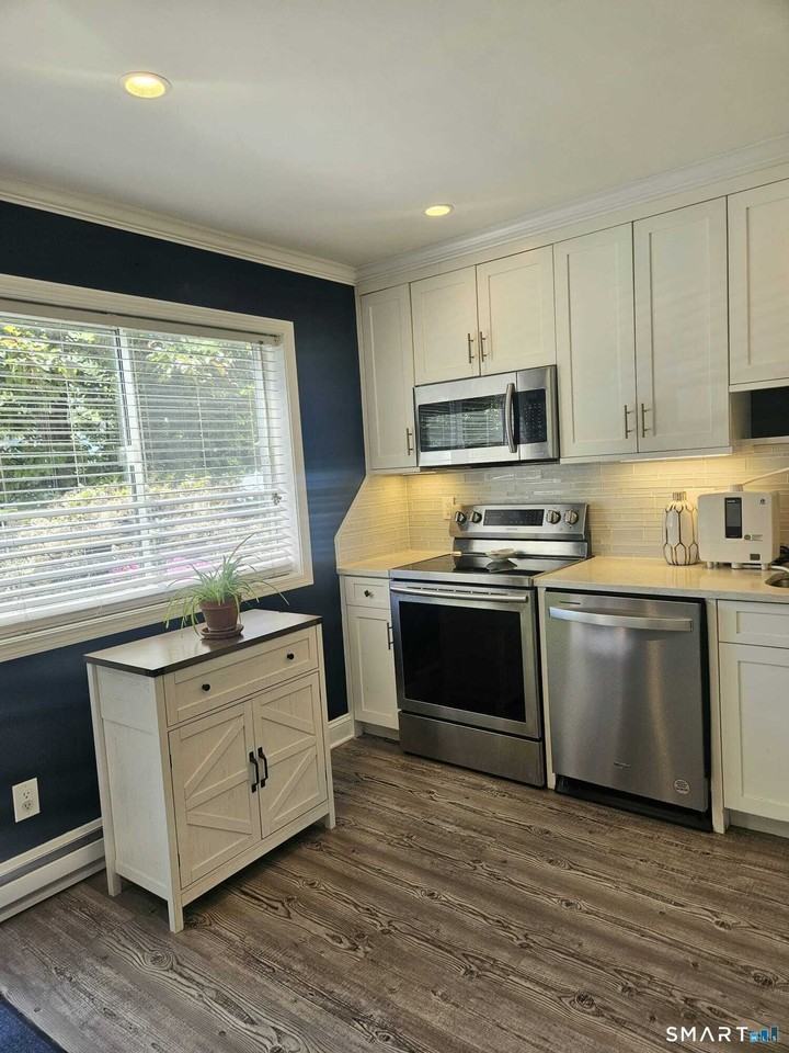 24 East Ave #3 - Photo 6 of 21