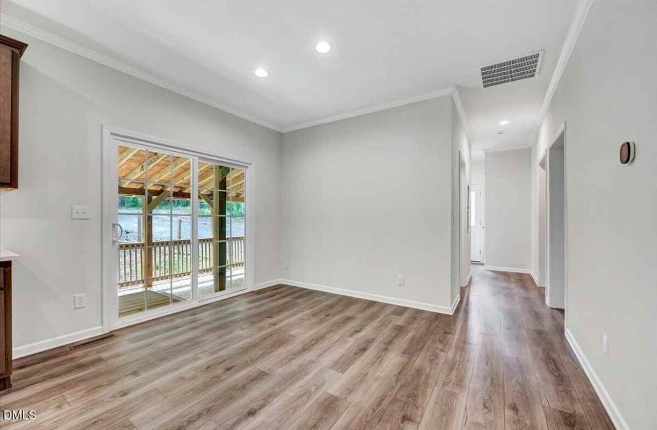 2424 Buckner Clark Rd - Photo 6 of 17