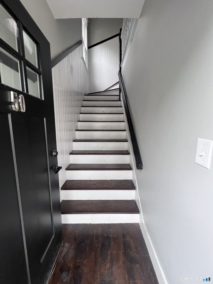 50 Admiral St - Photo 3 of 39