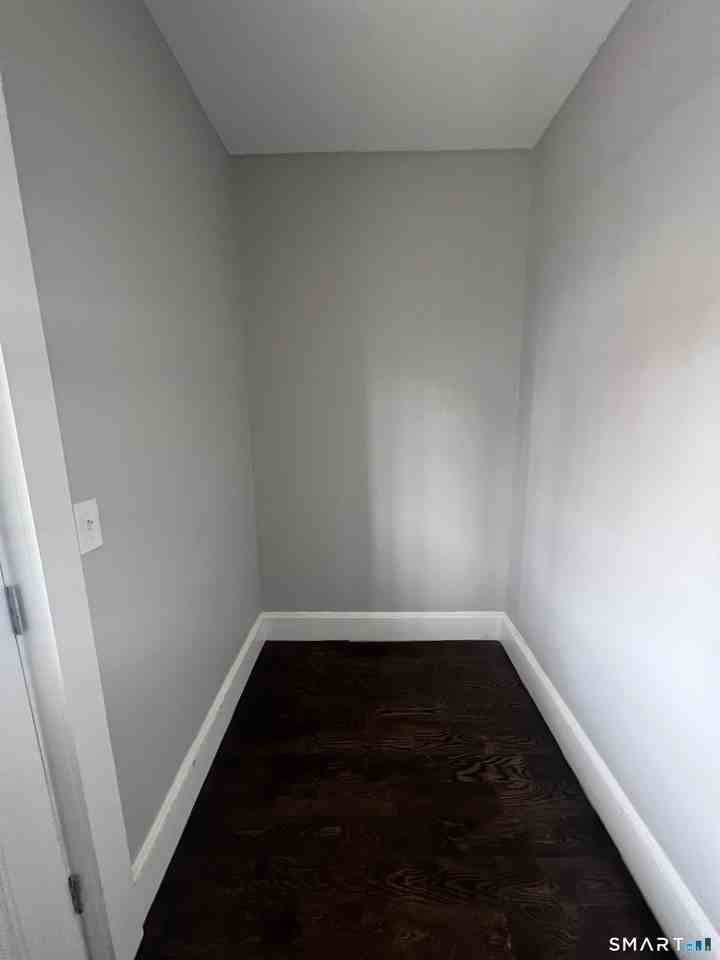 50 Admiral St - Photo 6 of 39