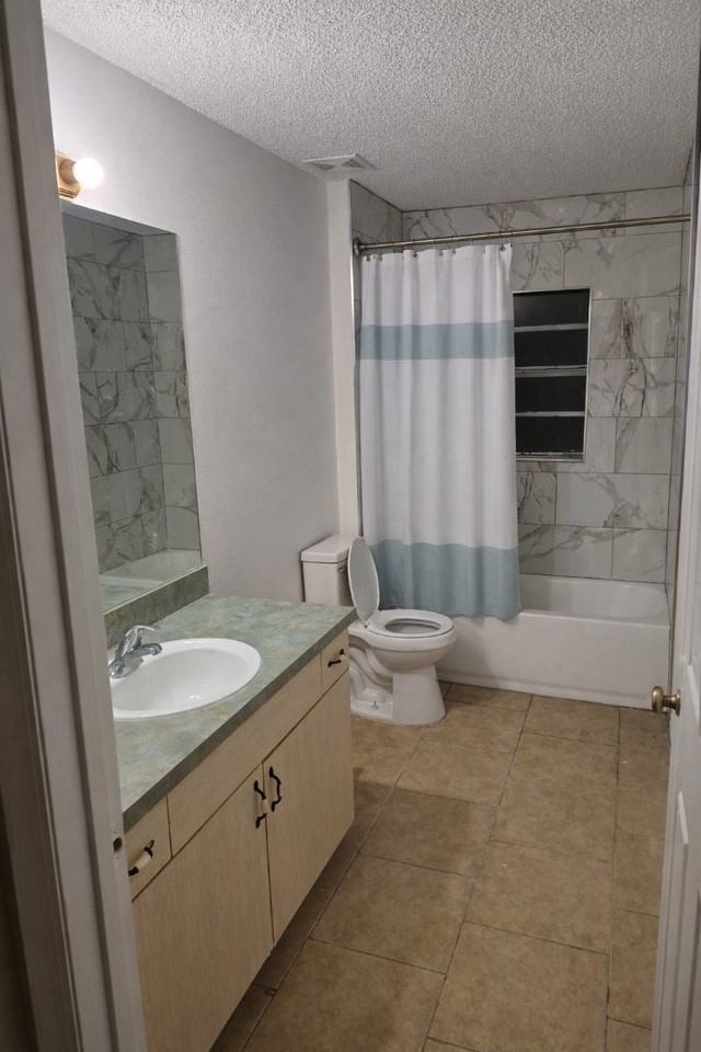 2820 23rd St N - Photo 3 of 3