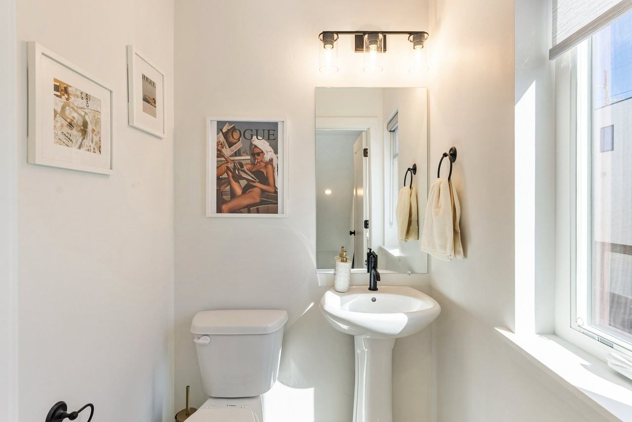 1590 Sw #1101 - Photo 6 of 12