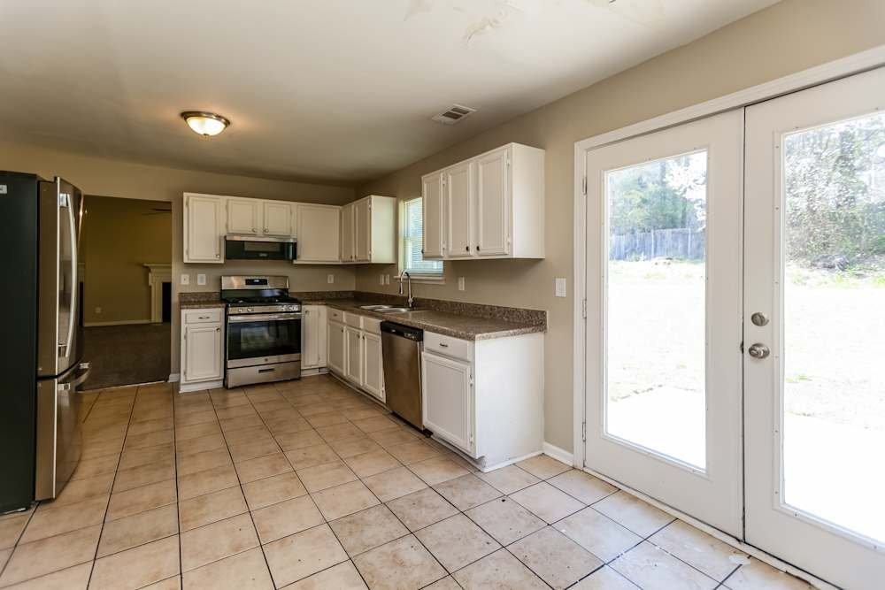 3467 Newberry Trl - Photo 5 of 14