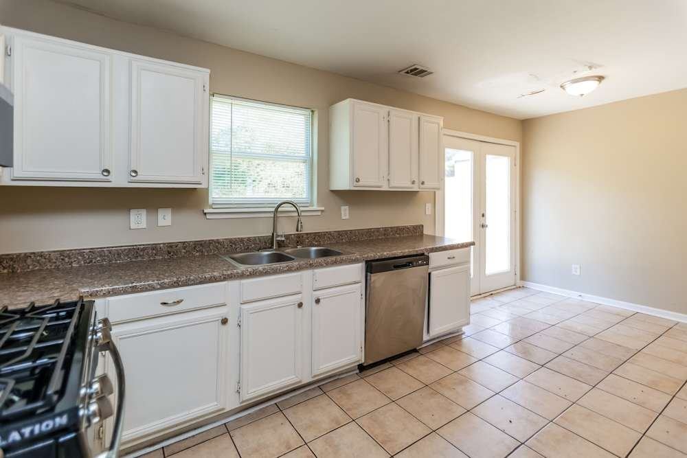3467 Newberry Trl - Photo 6 of 14