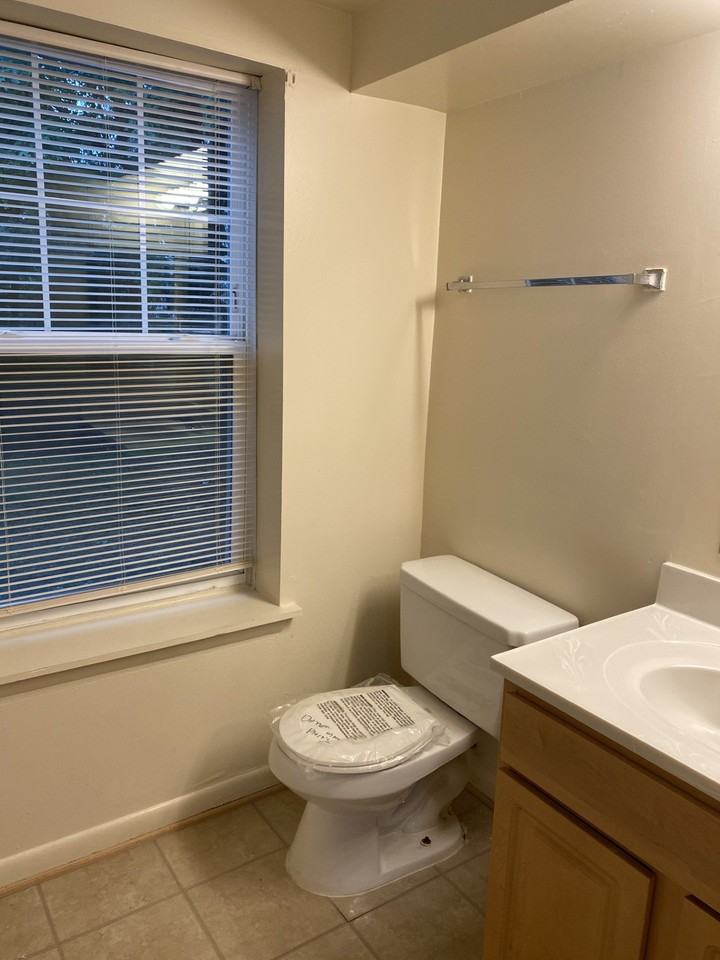 3502 Commodore Joshua Barney Dr Ne #302 - Photo 4 of 5