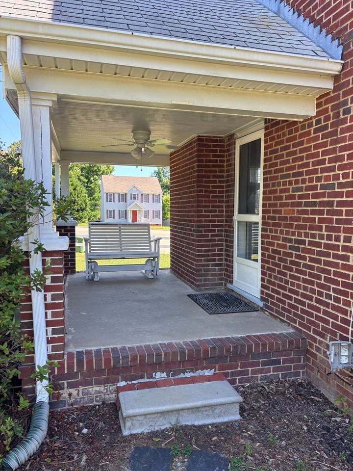 4035 Walmsley Blvd - Photo 3 of 9