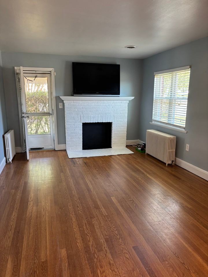 4035 Walmsley Blvd - Photo 4 of 9