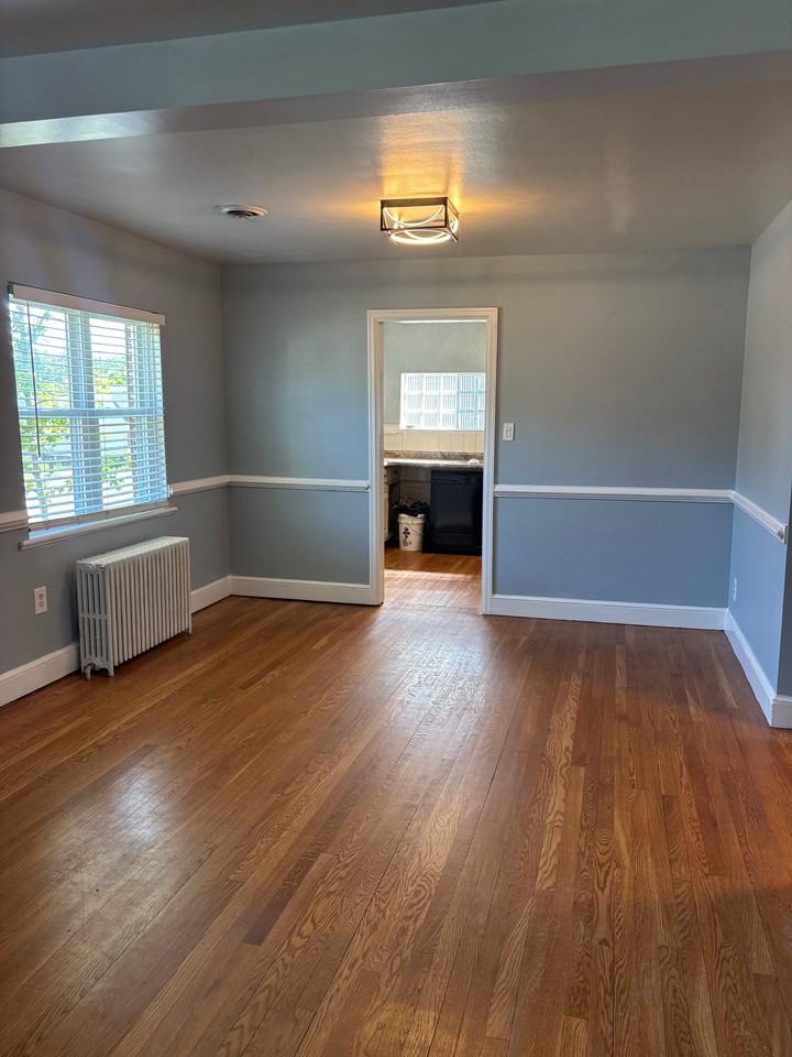4035 Walmsley Blvd - Photo 5 of 9