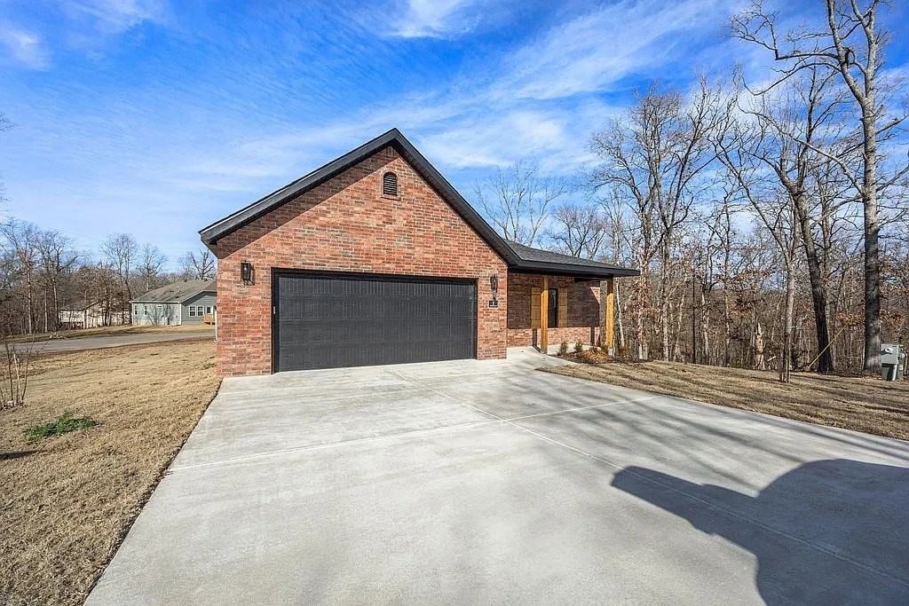 1 Whitmore Ln - Photo 2 of 20