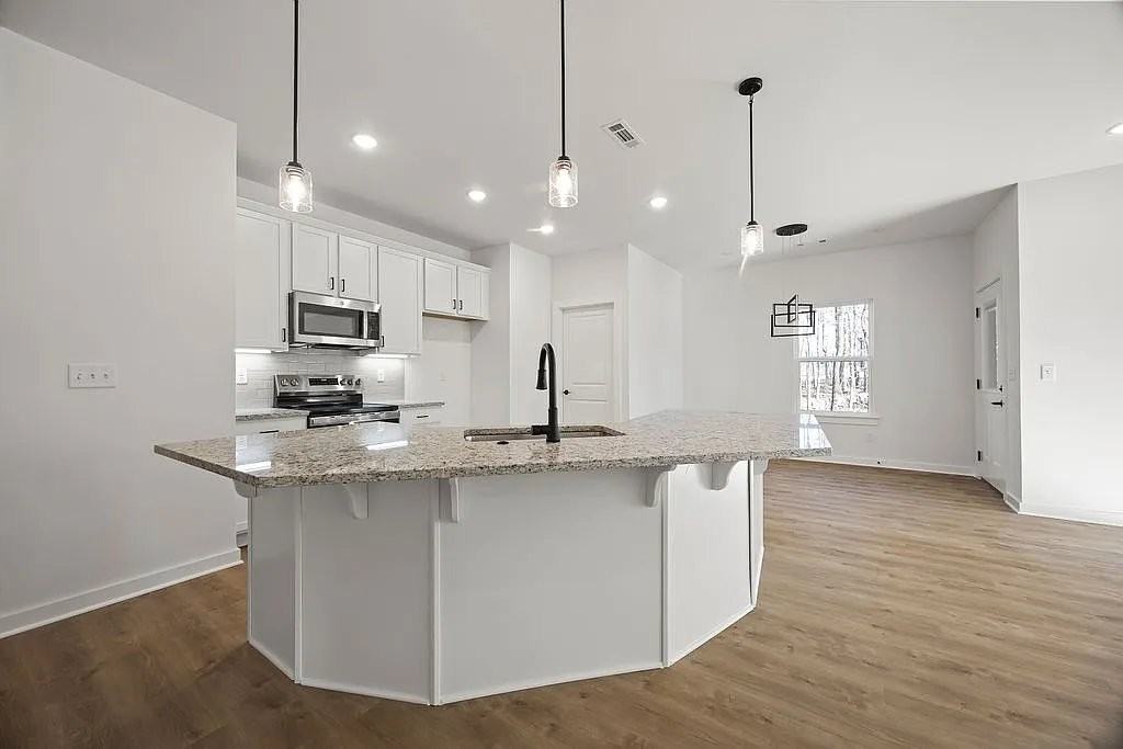 1 Whitmore Ln - Photo 4 of 20