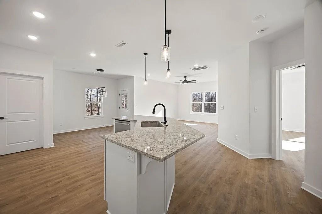 1 Whitmore Ln - Photo 5 of 20