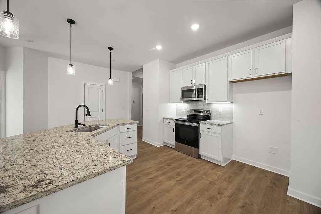 1 Whitmore Ln - Photo 6 of 20