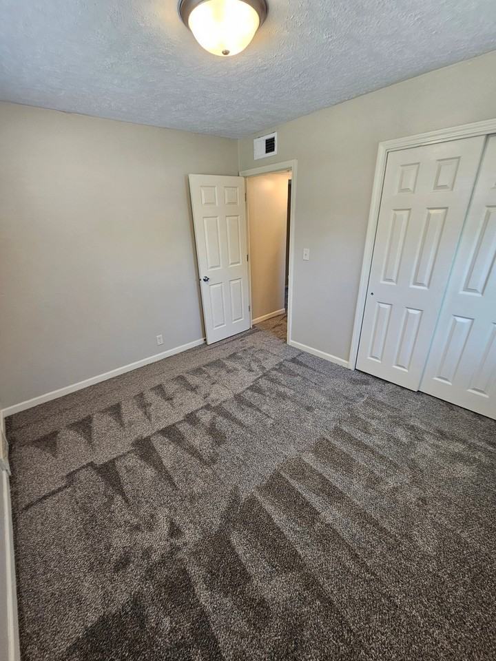 6617 Colby St - Photo 6 of 7
